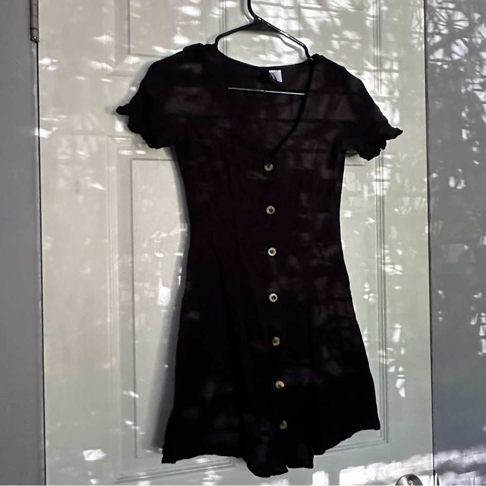 - [ ] Black Button Up Mini Dress